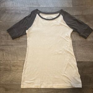 Arizona Jean Company Gray and White Short Sleeve Tees